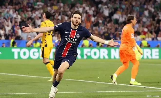 开云体育登录-巴黎圣日耳曼轻取曼城，莱万扑点救主法甲的简单介绍