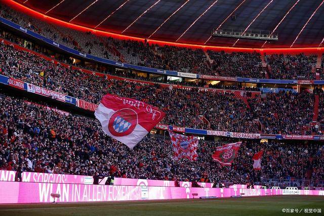 包含拜仁轻取巴萨，迪玛利亚梅开二度欧冠的词条